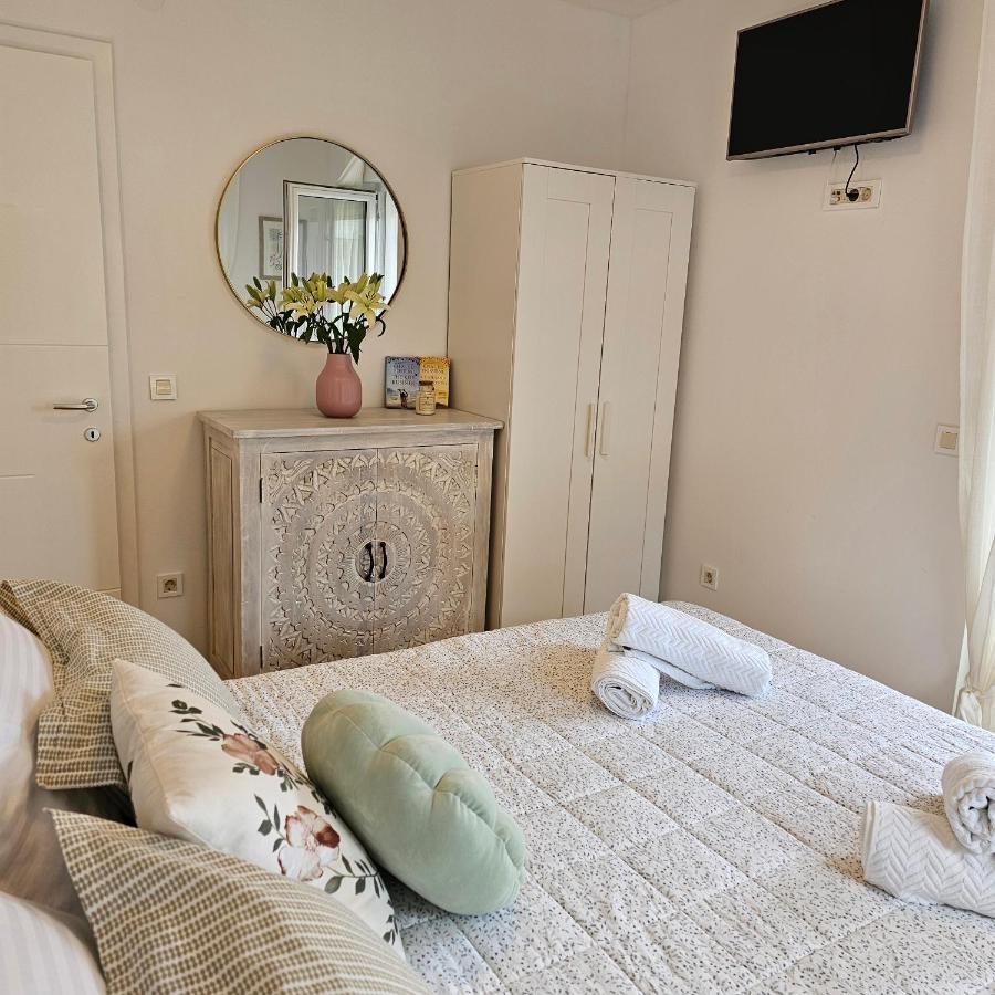 Apartman River Breeze Оміш Екстер'єр фото