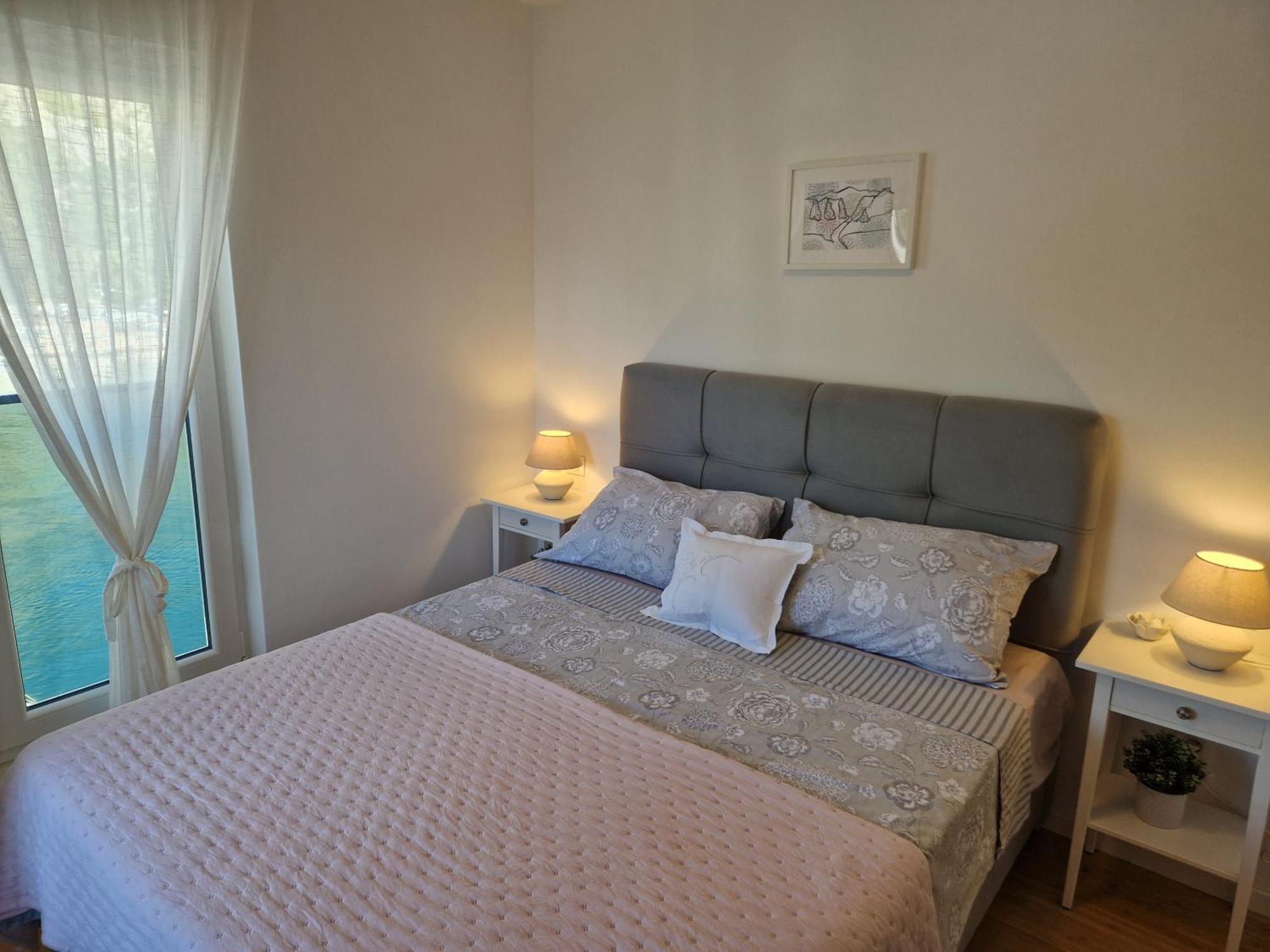 Apartman River Breeze Оміш Екстер'єр фото